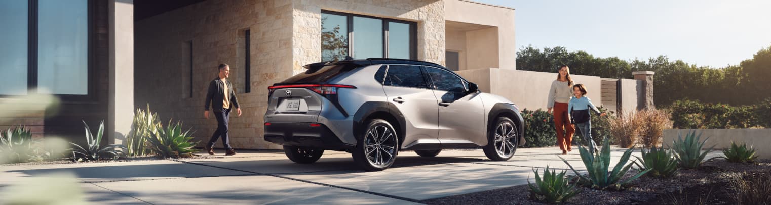 bZ4X Charging Lifestyle Image bZ4X Charging Lifestyle Image